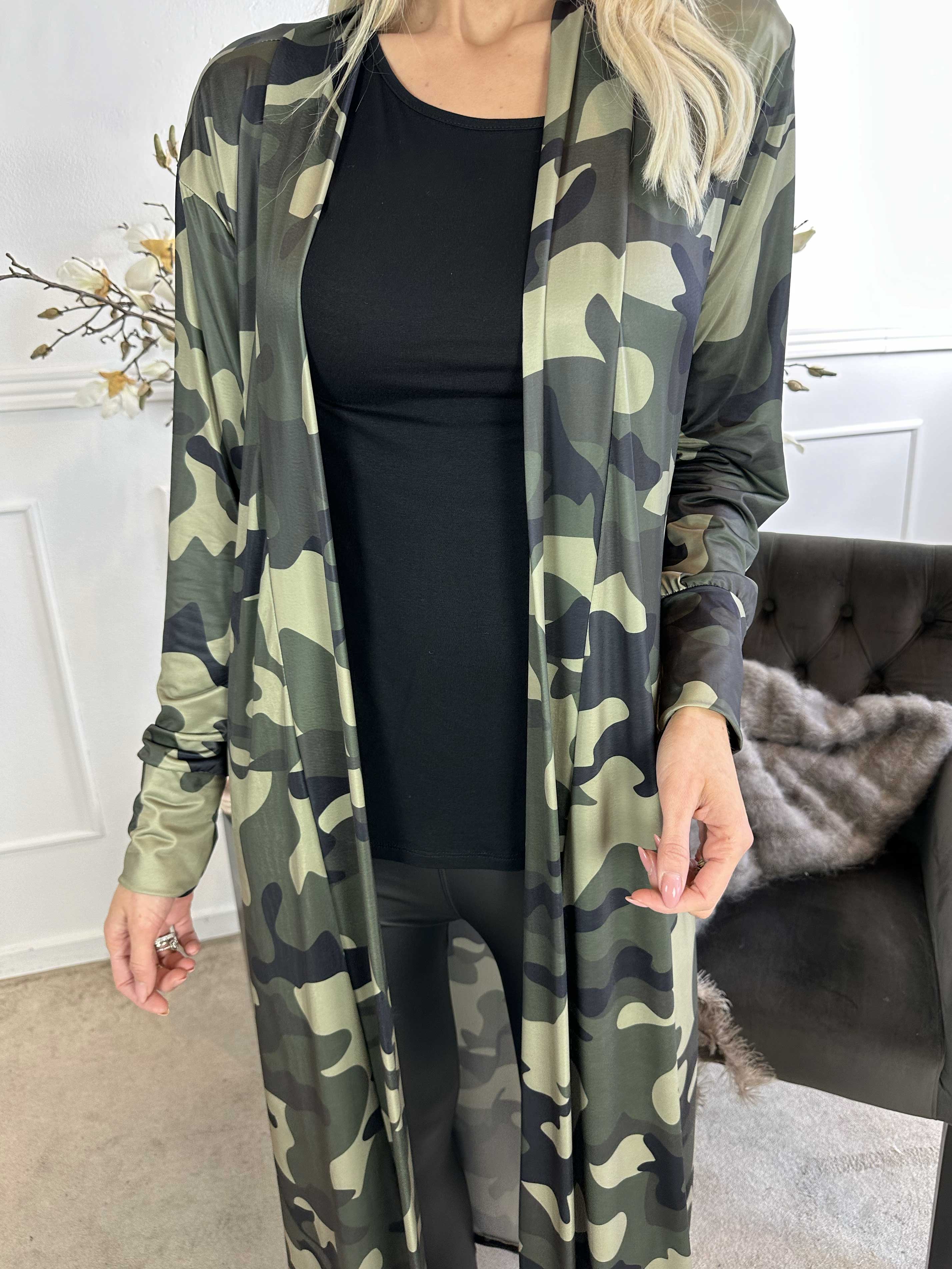 Mikkala Camo - Elastisk kofta med tryck